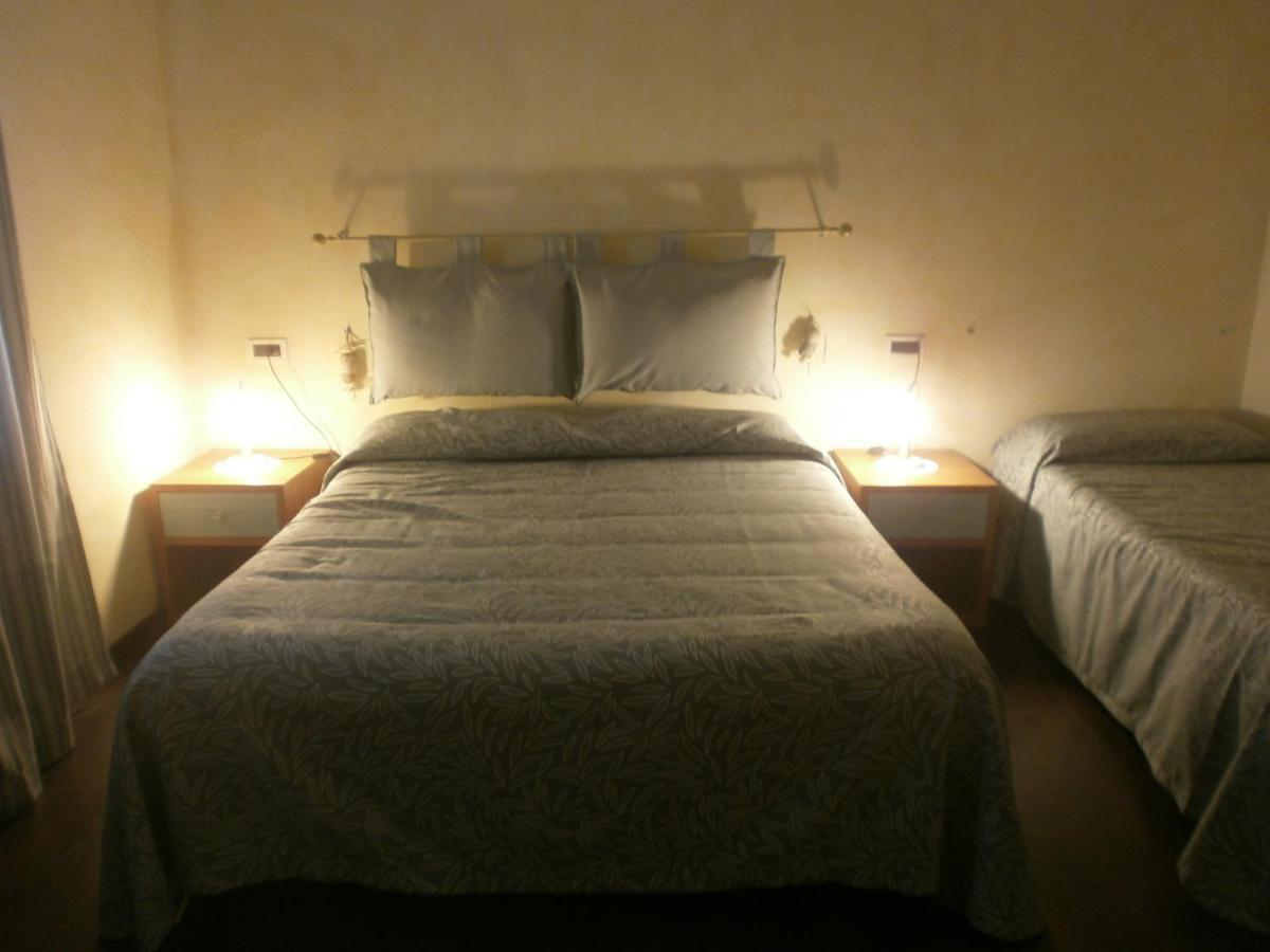 Albergo Vecchio Pavone Боргаро-Торинезе Экстерьер фото